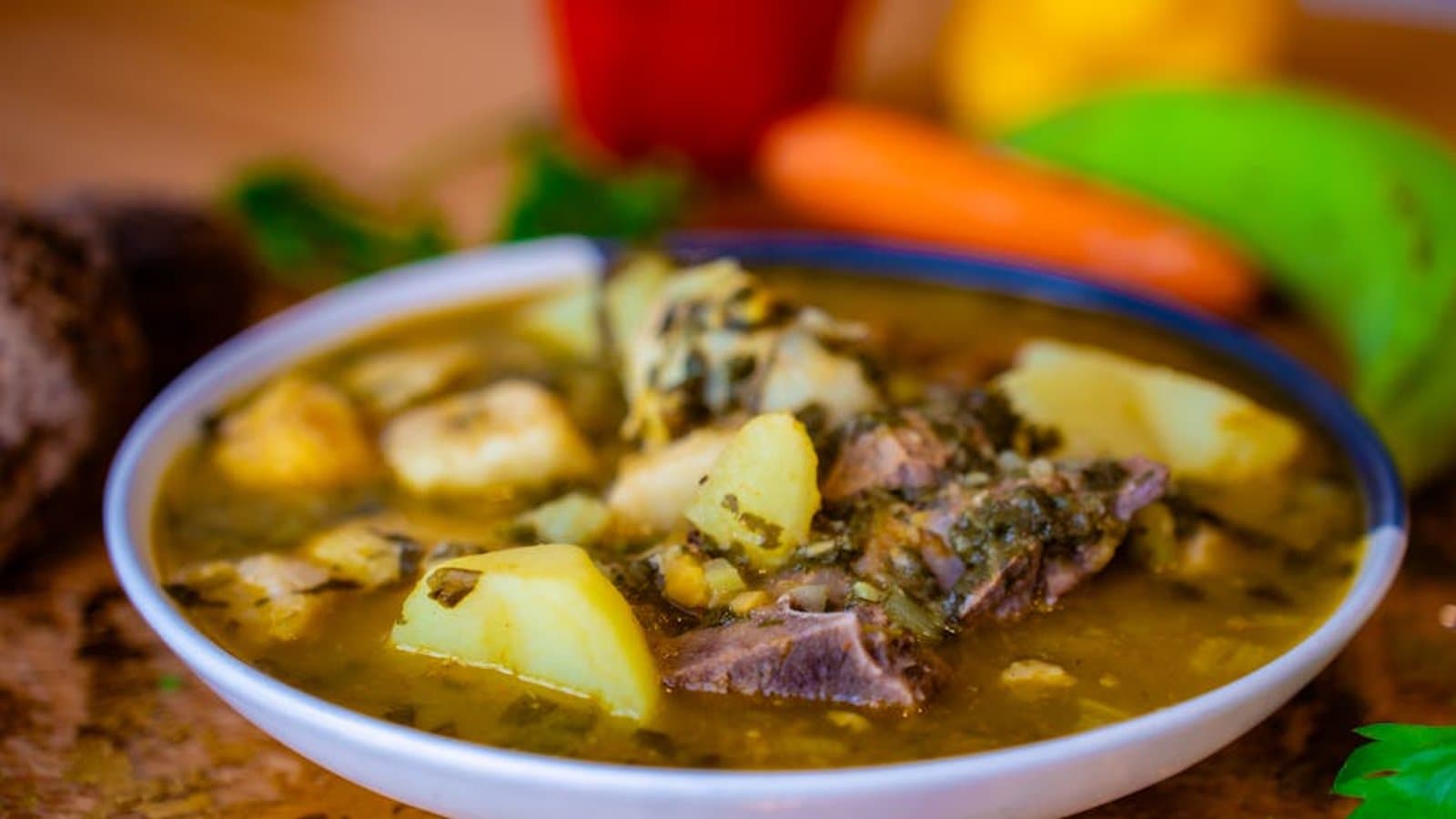 Тушеная говядина с овощами